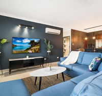 4 BEDROOM GARDENS ESCAPE - CHAMPAGNE STAYS Darwin - Accommodation Gladstone