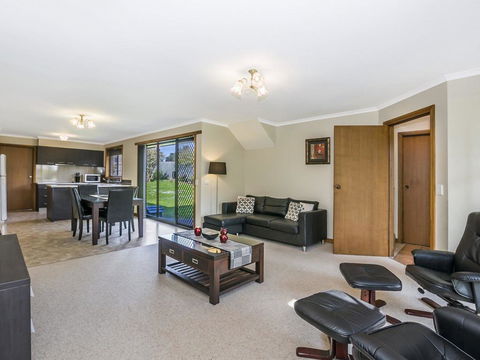 45 On REGENT - Accommodation Gladstone 0