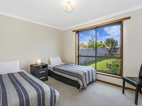45 On REGENT - Accommodation Gladstone 1