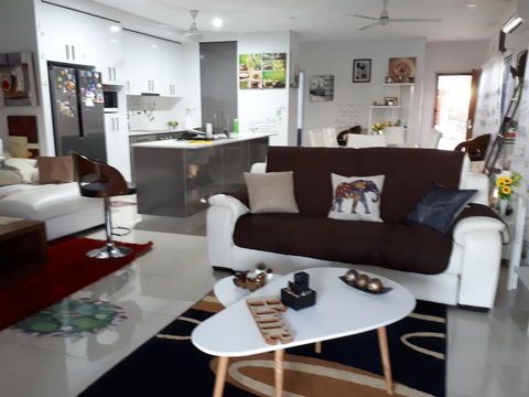 47 Boulter Road - Accommodation Gladstone 1