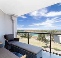 5 'The Outlook' 4 Ocean Parade - overlooking Boat Harbour beach and ducted air conditioning - Accommodation Gladstone