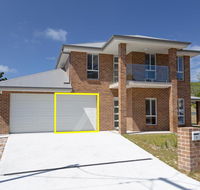 5 Bent Street - huge house with Foxtel  Aircon - Accommodation Gladstone