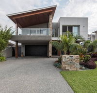 5 Liamina Avenue Apartment - Accommodation Gladstone