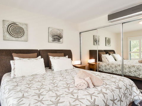 516 'Oaks Pacific Blue', 265 Sandy Point Road- Private Pool, Aircon, WIFI - Accommodation Gladstone 1