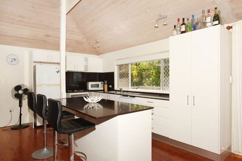 56 Millen Crt, Coolum Beach - Pet Friendly, Linen Included - Accommodation Gladstone 1