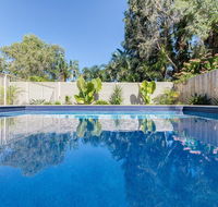 59 Banksia Avenue Coolum Beach - Pet Friendly Linen included 500 BOND - Accommodation Gladstone