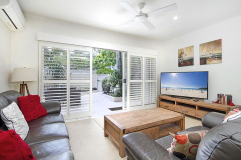 6/75 Noosa Parade - Accommodation Gladstone 2