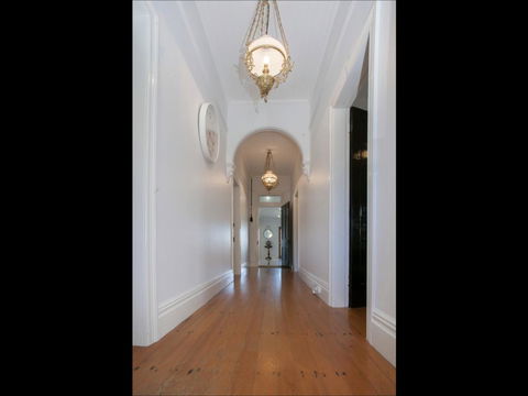 63 The Residence - Accommodation Gladstone 2