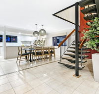 7 Bedroom Gold Coast Luxury Waterfront Home with Pool sleeps 20 - Accommodation Gladstone