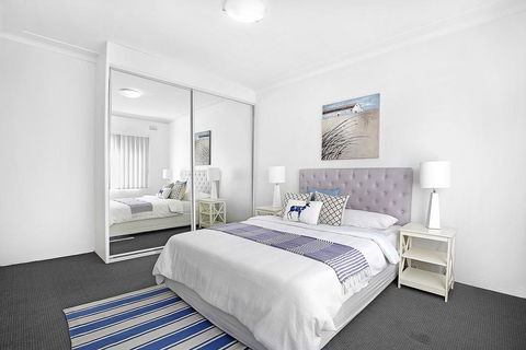 7 South Pacific Apartments - Accommodation Gladstone 0