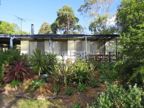 8 Ophir Ave, Ventnor - Accommodation Gladstone 1