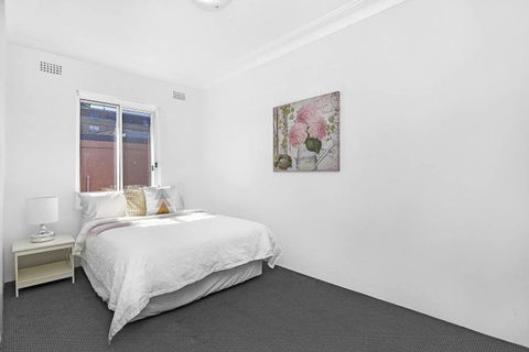 8 South Pacific 2 Bedrooms - Accommodation Gladstone 3