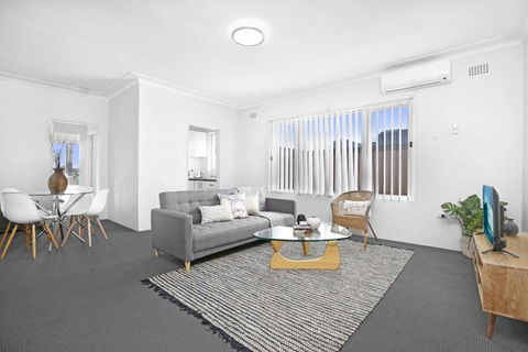 8 South Pacific 2 Bedrooms - Accommodation Gladstone 0