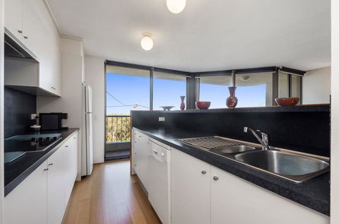 8/26 Jubilee Esplanade, Point Arkwright - NEW LISTING - Accommodation Gladstone 3