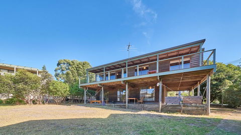 9 Boat Creek Road, Ventnor - Accommodation Gladstone 2