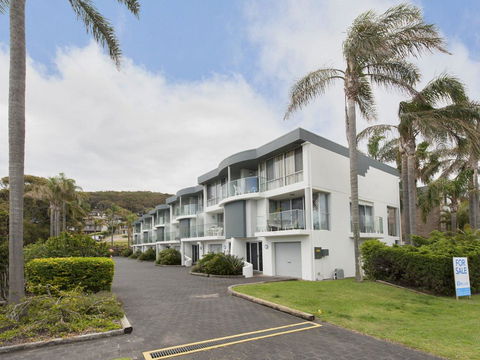 9 Cirrus @ Fingal Bay - Accommodation Gladstone 0