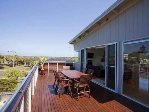 A Beautiful Beach House Torquay - Accommodation Gladstone 0