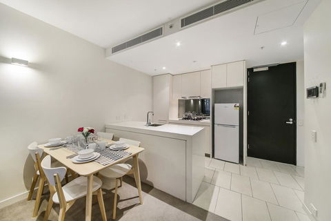 A Central & Cozy 2BR Apt Near Federation Square - Accommodation Gladstone 2