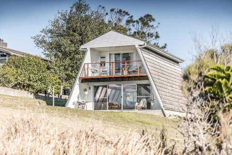 A Frame - Accommodation Gladstone 1