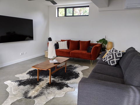A Home Away From Home - Accommodation Gladstone 0