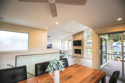 A Pear Tree Loft - Accommodation Gladstone 3