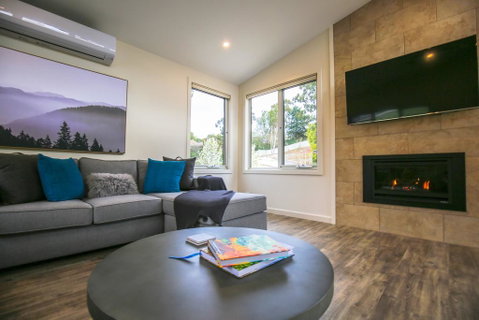 A Pear Tree Loft - Accommodation Gladstone 2
