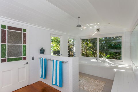A PERFECT STAY - Aria - Holiday House - Accommodation Gladstone 1