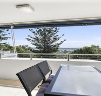A Stylish Apartment with Noosa Views - Unit 6 Yaringa 29 Noosa Drive - Accommodation Gladstone