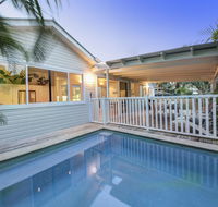 A Summer Cottage - Accommodation Gladstone