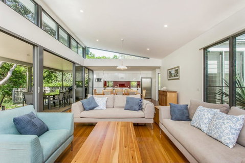 A SWEET ESCAPE - Beachfront Tranquility - Accommodation Gladstone 2