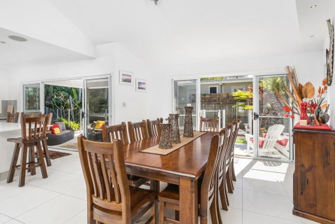 A SWEET ESCAPE - Serenity On Sallywattle - Accommodation Gladstone 2