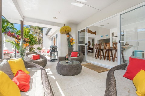 A SWEET ESCAPE - Serenity On Sallywattle - Accommodation Gladstone 3
