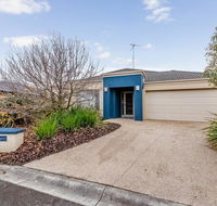 A TOUCH OF CLASS - PET FRIENDLY OUTSIDE ONLY - Accommodation Gladstone