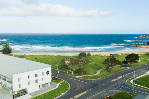 Abode Malua Bay - Accommodation Gladstone 3