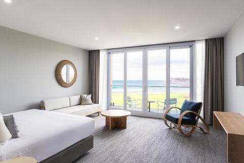 Abode Malua Bay - Accommodation Gladstone 1