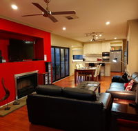 About Time Retreats- Studio Seven - Accommodation Gladstone