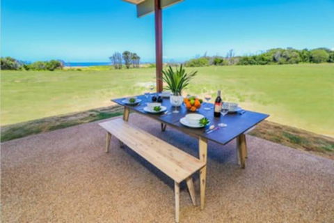 Absolute Beachfront & Secluded New Home - Accommodation Gladstone 0