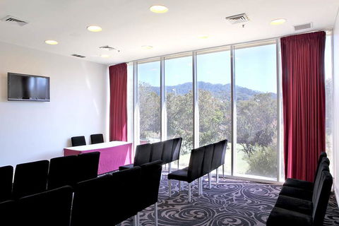 Absolute Beachfront Opal Cove Resort - Accommodation Gladstone 3