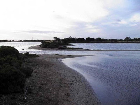 Absolute Waterfront - Accommodation Gladstone 1