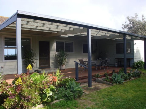 Absolute Waterfront - Accommodation Gladstone 0