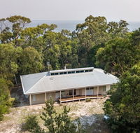 Acacia Lakehouse - The lake at your doorstep - Accommodation Gladstone