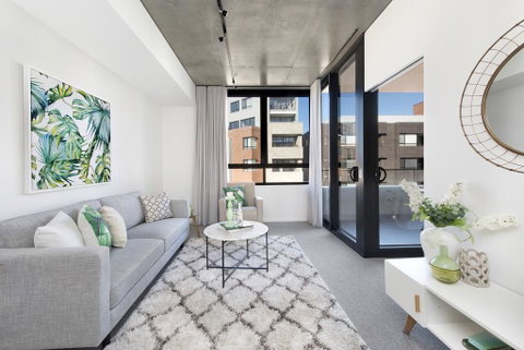 Accommodate Canberra - Azure - Accommodation Gladstone 1