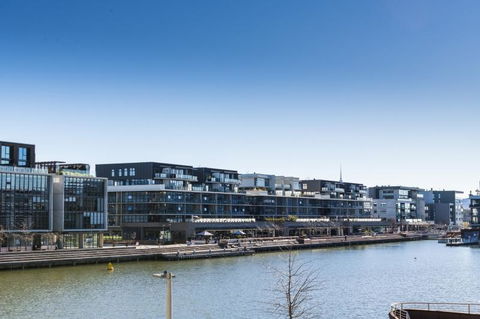 Accommodate Canberra - The Prince - Accommodation Gladstone 3