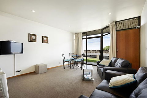 Accommodation Portland Victoria - Accommodation Gladstone 1