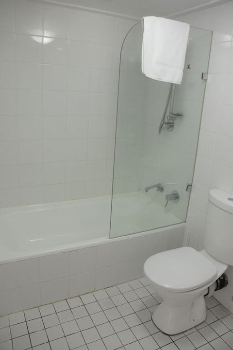 Accommodation Sydney City Centre - Hyde Park Plaza Park View College Street Studio Apartment - Accommodation Gladstone 3