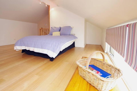 Adelaide Close CBD Large Private Studio Apartment In St Peters - Accommodation Gladstone 2