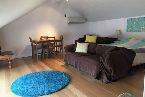 Adelaide Close CBD Large Private Studio Apartment In St Peters - Accommodation Gladstone 1