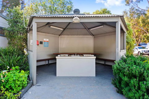 Discovery Parks - Melbourne - Accommodation Gladstone 4