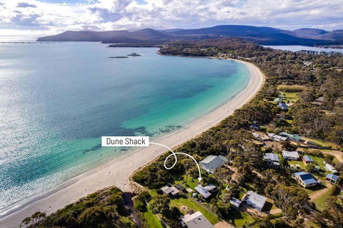 Dune Shack - On The Beach, 10 Minutes From Port Arthur - Accommodation Gladstone 1