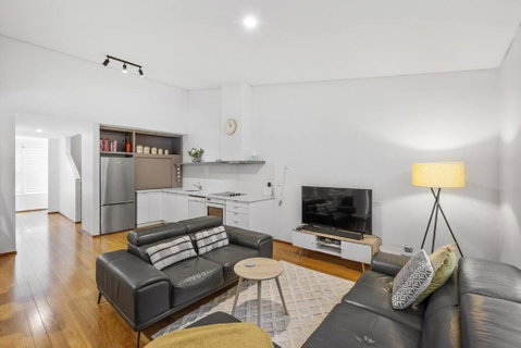 Dunn Bay Vista - Accommodation Gladstone 1